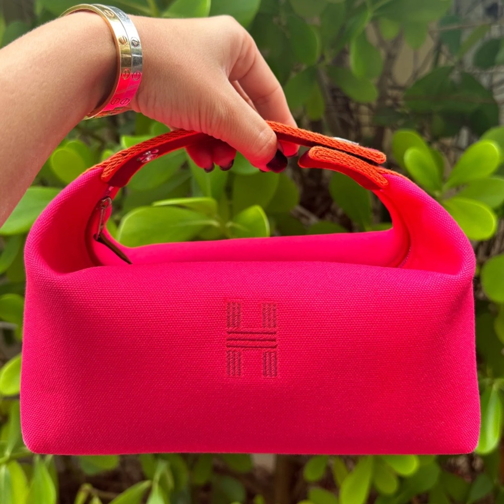 Adorable 𝖧𝖤𝖱𝖬𝖤𝖲 Bride-a-Brac small model bag/pouch 🌺